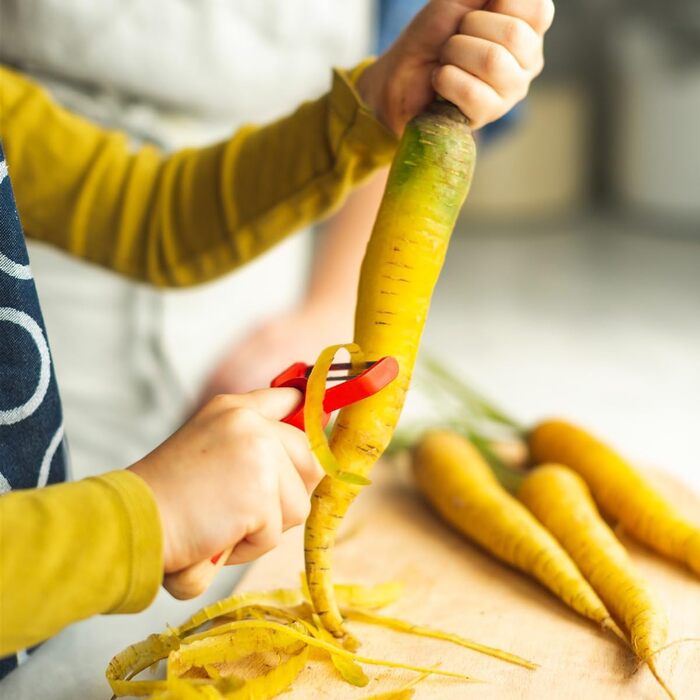 Ніж Opinel Le Petit Chef для дітей, овочечистка, нержавіюча сталь, бук, червоний