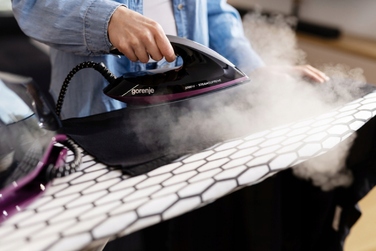 Парогенератор Gorenje SGD3000BKV, 3000 Вт, 480 г/хв, керамічна підошва, 8 бар