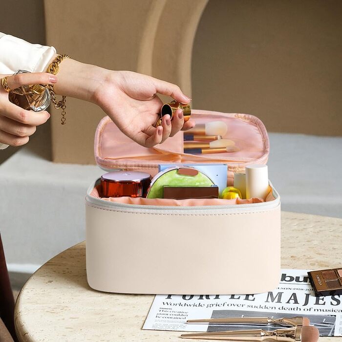 Велика косметичка для жінок, дорожня косметичка з відділеннями, шкіряна, чорна. Водостійка косметичка для макіяжу та аксесуарів.