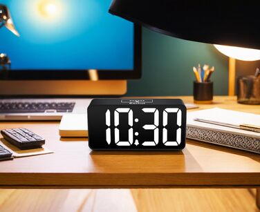 LED-годинник Eachui з USB-зарядкою, великий дисплей, регулювання яскравості та гучності, повторний сигнал, 12/24 год, цифровий годинник, живлення від мережі (чорний & білий)