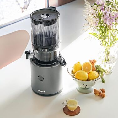 Соковитискач Hurom H320N електричний, холодного віджиму, для овочів та фруктів, 200 Вт, BPA Free, титановий сірий, тиха робота, легке очищення, контейнер 2л, сито-фільтр