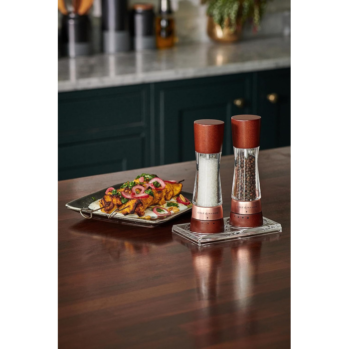 Набір для перцю та солі Cole & Mason Derwent Kastanie Roségold (2 шт.), ручний млин з регульованим керамічним жорном, дерево/акрил, 190 мм, Precision+, подарунковий набір