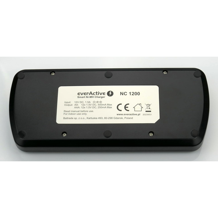 Зарядний пристрій everActive для 12 акумуляторів AAA/AA, швидка зарядка (4 години), LCD дисплей, режим оновлення, адаптер для автомобіля, модель NC-1200