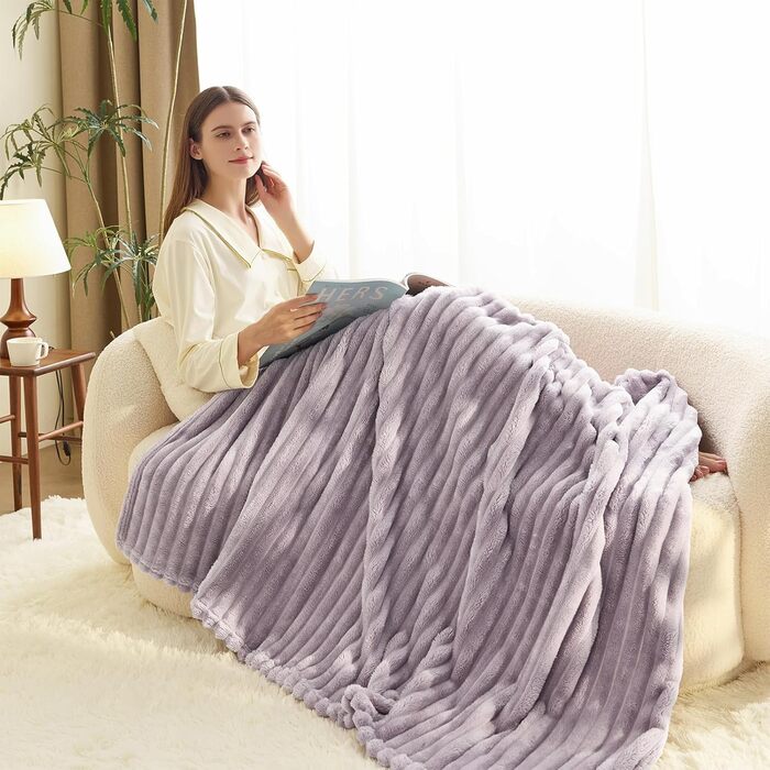 М'яка ковдра WAVVE: тепла флісова ковдра для дивана та декору інтер'єру, 150x200 см, фіолетовий