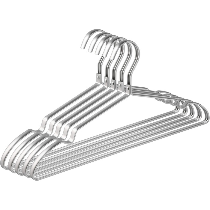 Amber Home 20-Piece 42cm Lightweight Aluminum Iron Clothes Hangers, Matte Silver Metal Clothes Hangers with Non-Slip Groove for Suit, T-Shirt, Shirt, Jacket, Dress, Pants, Robust and Lightweight
