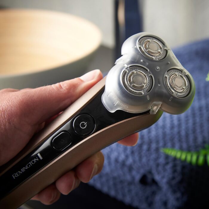 Електричний голчастий верстат Remington X5 (XR1755) з гібридною системою SynX: для чоловіків, гоління мокрою та сухою, з тримером, бронзовий