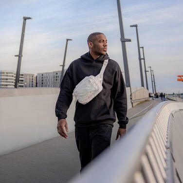 Гермопоясна сумка Johnny Urban Travis Beige - для подорожей, хайкінгу та активного відпочинку