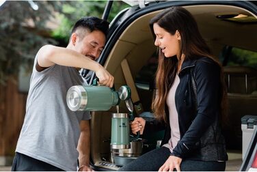 Беркріг Stanley з відкривачем, 680 мл, ізольований, зелений (Hammer Tone Green)