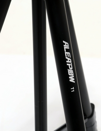 Штатив-трипод MLT01, 136 см, чорний