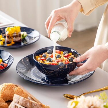 Набір посуду Lovelcasa Sweet Daphne, 32 елементи, порцеляновий сервіз з золотим декором для 8 осіб (темно-синій)