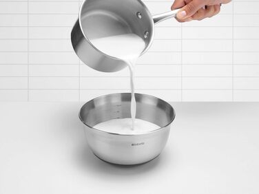Миска Brabantia для перемішування, 1.0 л, нержавіюча сталь з термостійким силіконовим дном