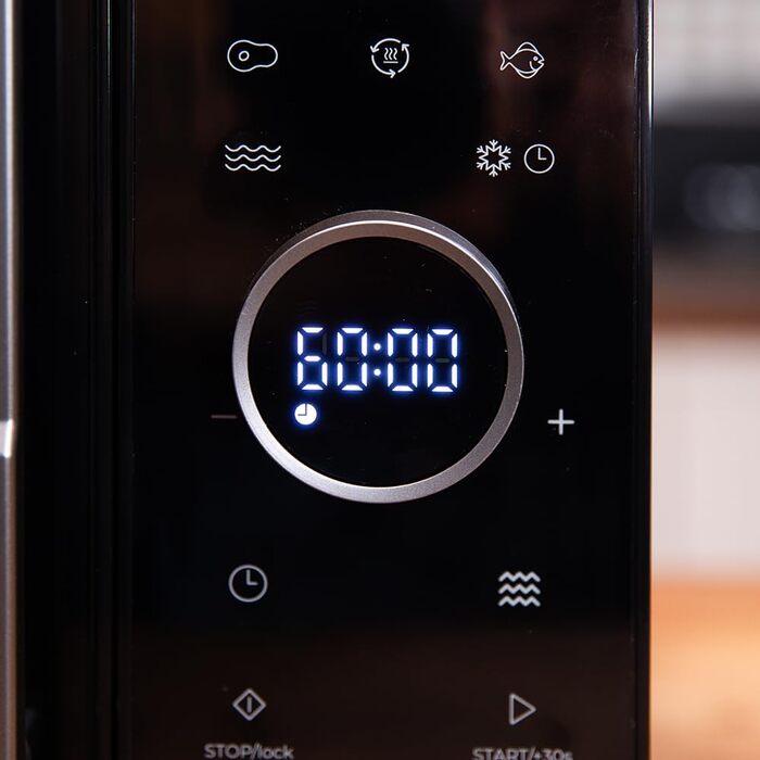 Мікрохвильова піч Cecotec Proclean 6120 з сенсорним екраном, грилем, 23 л, 800/1000 Вт, цифрова, рівномірне нагрівання, 5 рівнів потужності, функція розморожування, таймер 60 хв, обертовий піднос 285 мм