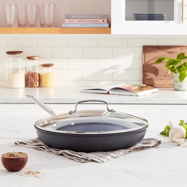 Cuisinart Chef's Classic Crepe Pan, 10 inch, Hard-Anodized, Black, 623-24 (Pan with Lid)