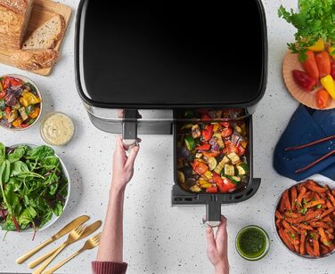 Фритюрниця Russell Hobbs SatisFry з 2 камерами, 9л, Rapid AirFryer, 9 програм, тиха робота, миється в посудомийній машині