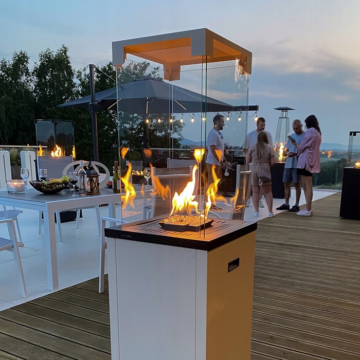 Газовий обігрівач-камин для тераси KRATKI PATIO 8,2 кВт, комплект з чохлом