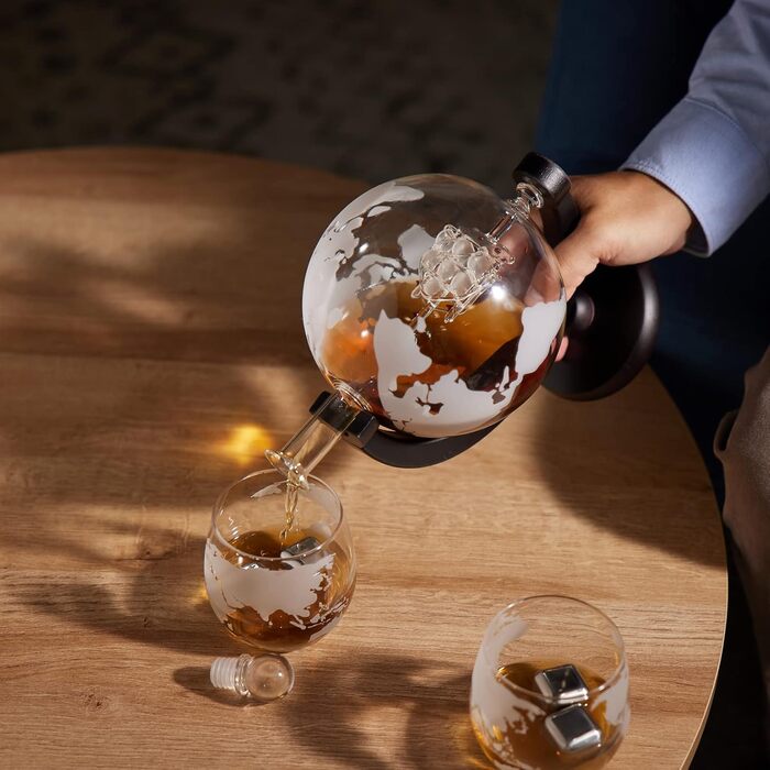 Oak & Steel - XL Premium Globus Whisky Decanter Set with World Map, 1500ml - Decanter with 2 Glasses, 4 Whiskey Stones & More - Gift Set for Christmas