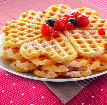 Tefal Heart Waffle Maker WM310D | Makes waffles in heart shape | Variable temperature control for desired browning | Non-stick plates | Batter collection tray | Black | 1000 W