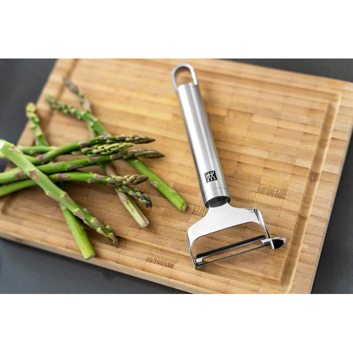 Овочечистка ZWILLING Pro, 17 см, нержавіюча сталь, ергономічна ручка, срібляста