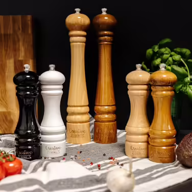 Набір дерев'яних млинів для солі та перцю Creative Home, білий і чорний, 18 см, ручний механізм, з міні-совочком – ідеально для кухні
