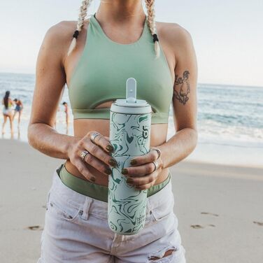 BOTTLE BOTTLE Insulated Stainless Steel Water Bottle 750 ml with Straw, Lid & Handle – Leak-Proof, BPA-Free, Double-Walled – Ideal Water Bottle for Sports, Travel & Fitness (Green) (Green Mountain Pattern)