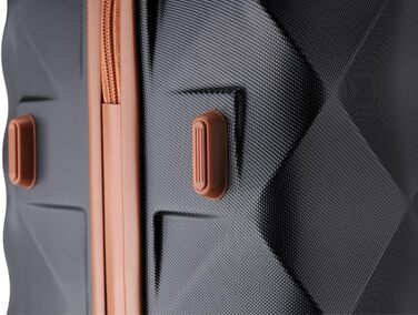 Чемодан British Traveller Mittelgroßer 64x43x26.5 см з ABS+PC, TSA-замок, 4 колеса (Чорний/Коричневий, M(64см 57л))