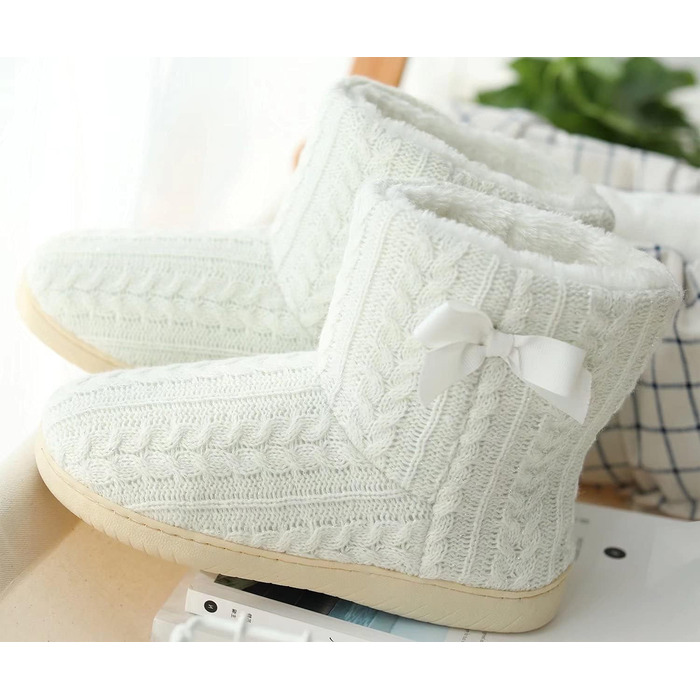 Тапочки додому жіночі з плюшевою підкладкою, з міцною підошвою, нековзні, 41/42 EU, білі