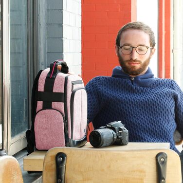 Рюкзак для камери USA Gear DSLR з аксесуарами, водостійкий, зручний, червоний