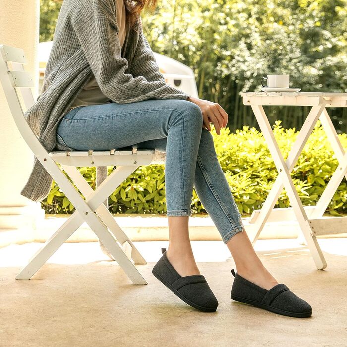 Жіночі домашні тапочки EverFoams з піною Memory Foam, зручні, легкі, з фетровою підкладкою та антиковзною гумовою підошвою (40 EU, Чорний)