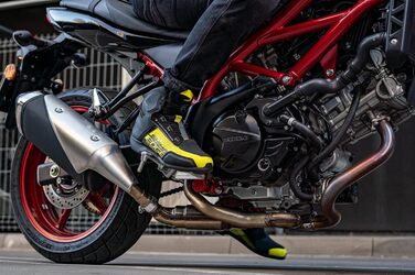 Мотоциклетні черевики SHIMA EDGE WP для чоловіків - водонепроникні, з Knöchelstütze та ATOP-застібкою, чорні, 43 EU