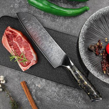 Японський ніж Santoku Kyushublade з дамаської сталі (67 шарів), з унікальною ручкою з карбону та золота, професійний кухонний ніж