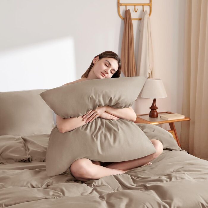 Комплект постільної білизни WAVVE Khaki 135x200 (4 шт.) - мікрофібра, комплект 2*135x200 + 2*80x80, з блискавкою