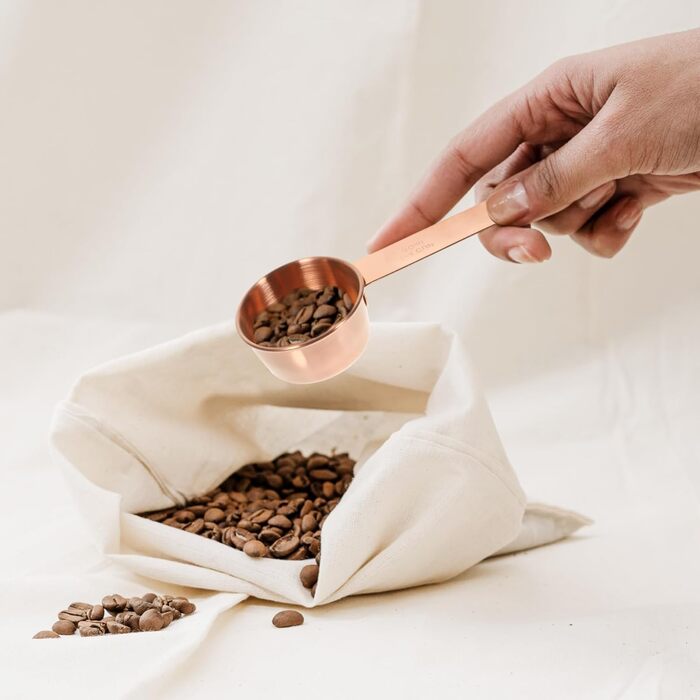 Amosfun 2-Piece Measuring Spoon and Cup Set - Cup with Lid and Straw, Spoon, Mini Spoon for Measuring, Reusable Dry Measuring Cups, Utensil, Rose Gold, Stainless Steel