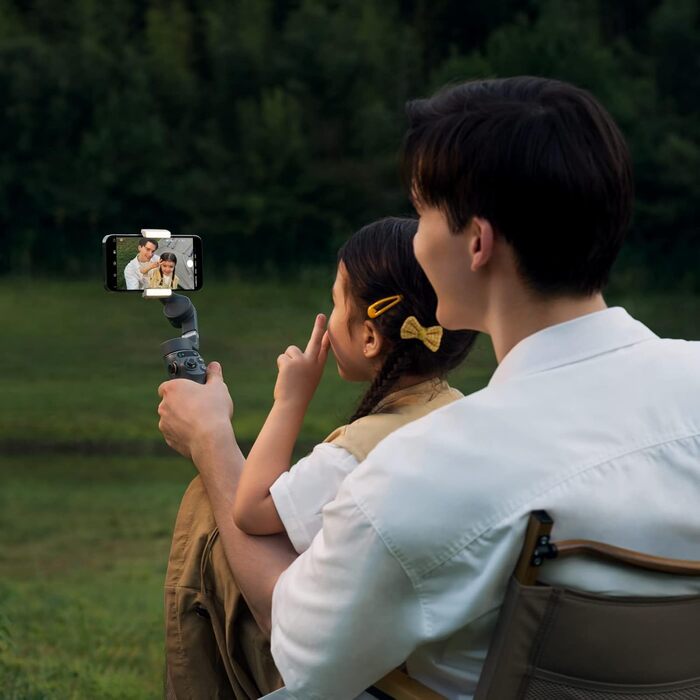 Стабілізатор DJI Osmo Mobile SE з підсвічуванням, 3-осьовий, для смартфонів, з ShotGuides та ActiveTrack 6.0, для зйомки Vlog