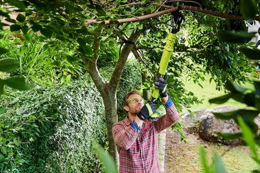 Акумуляторний сучкоріз RYOBI ONE+ 18V OLP1832BX, 80 см, діаметр різу 32 мм, байпас-лезо, 250 Нм, гачок для гілок, без акумулятора та зарядного пристрою