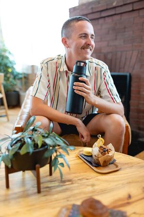 Simple Modern Trinkflasche mit Strohhalm und Chug-Deckel | Stainless Steel Insulated Water Bottle with Straw and Chug Lid for Sports Gym | Summit | 950ml | Checkmate
