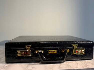 Набір столових приборів у кейсі-валізці, нержавіюча сталь, 72 предмети на 12 осіб