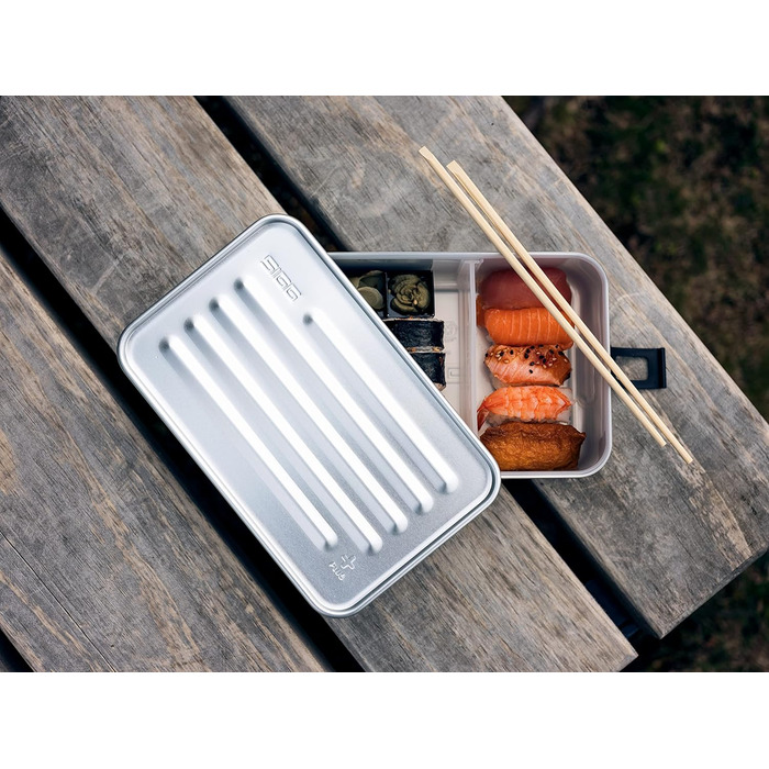 SIGG - Alu Lunchbox Plus - Lunchbox with Compartment - Award-Winning - Dishwasher Safe & Microwave Safe - Absolutely Leakproof - Featherlight - BPA-Free