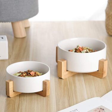 Керамічна миска для корму для собак та котів з дерев'яною підставкою, 850 мл, білий колір