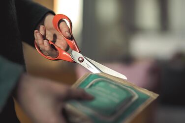 Fiskars Universal Scissors for Left-Handed Users, Scissors Length: 21 cm, Quality Steel/Plastic, Classic, 1000814
