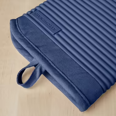 KitchenAid Oven Mitt Set, Textured, Soft Silicone, Blue Willow, 2 Pieces