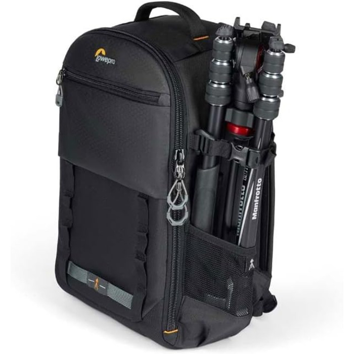 Lowepro Adventura BP 300 III: Рюкзак для камери з кріпленням для штатива, відділення для 13' ноутбука, чорний