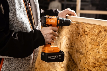 Акумуляторний шурупокрут NEO TOOLS 18 В ZEST_2850