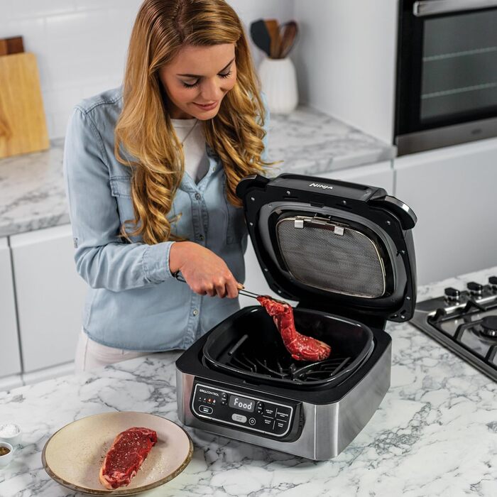 Ninja Foodi Grill & Air Fryer, 5.7L Air Fryer, Air Fryer, Dishwasher-Safe Parts, 5-in-1, Black/Silver AG301EU Grill & Air Fryer 5.7L Black/Silver
