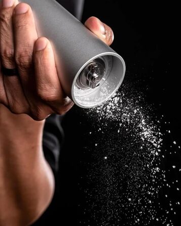 MANN KITCHEN Salt Cannon Salzmühle Professional Heavy Duty Refillable and Adjustable Coarseness High-Performance Manual Salt Grinder 10 x Salt for Steaks, BBQ and more