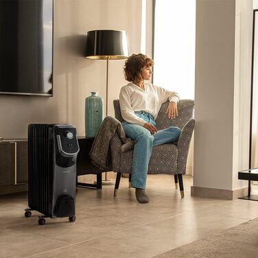 Масляний радіатор Cecotec ReadyWarm 11000 Space 360º Black - 2500 Вт, 11 секцій, 3 режими, з термостатом, колесами, зручним керуванням та системою безпеки. Для приміщень до 28 м²