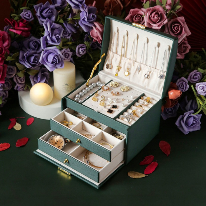 Скринька для прикрас у вигляді валізки з шухлядою