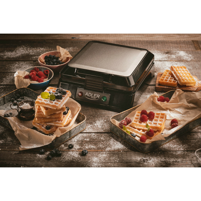 Вафельниця ADLER AD3036, 1500 Вт, сріблястий/сірий