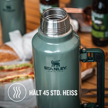 Термос Stanley Classic Legendary, 1900 мл, зелений: нержавіюча сталь, BPA-Free, для гарячих та холодних напоїв