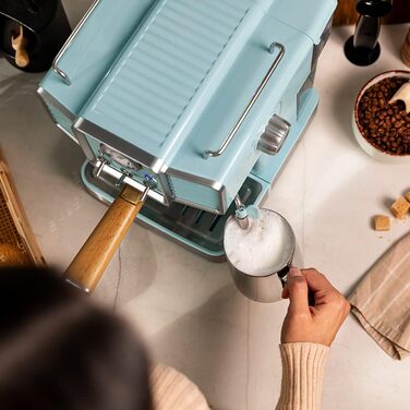 Еспресо-кавомашина Cecotec Express-Kaffeemaschine Power Espresso 20 Tradizionale Light Blue, 1350 Вт, 20 Bar, з термоблоком, давильною трубкою, манометром, 1,5 л, блакитний, для приготування еспресо та капучино, вінтажний дизайн