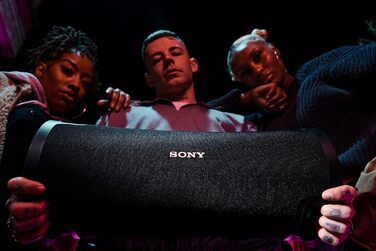 Sony ULT Field 7: Портативна Bluetooth колонка з ULT Bass Boost, 30 год автономії, Powerbank, захист від води/пилу, LED, мікрофон/гітара - Чорний